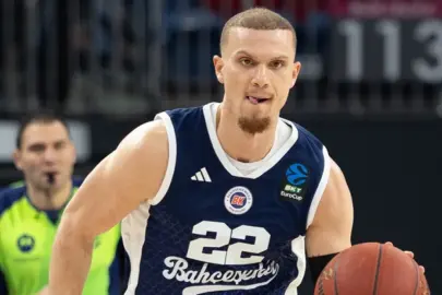 Bahçeşehir Koleji'nde Malachi Flynn, Türk vatandaşı oldu!