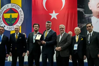 Fenerbahçe'den, Ali Şen'e 50. yıl plaketi!