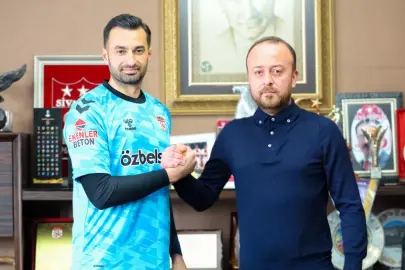 Kaleci Gökhan Akkan Sivasspor'da