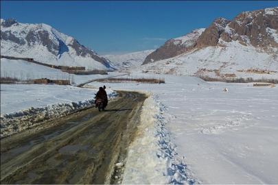 Afganistan önemli yol yapımı için 33 milyon dolarlık anlaşma imzaladı