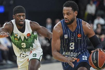 Anadolu Efes EuroLeague'e geri döndü! Anadolu Efes - Zalgiris Kaunas maç sonucu 92-82
