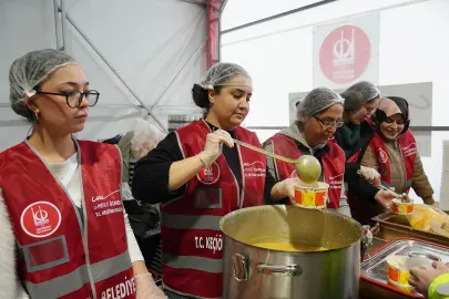 Ankara Keçiören'de sıcak aş ve kumanya ikramı