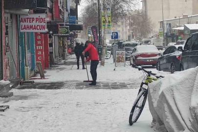 Ardahan yeniden beyaza büründü