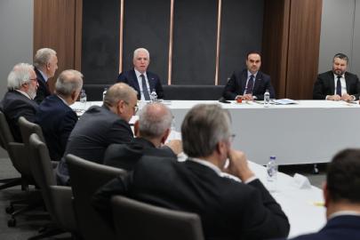 Bakan Kacır İstanbul’da sanayicilerle bir araya geldi
