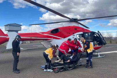 Bingöl’de helikopter ambulans diyaliz hastası havalandı