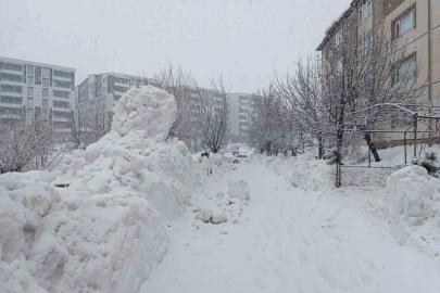 Bitlis’te kar yağışı yeniden etkili olmaya başladı