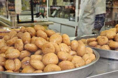 Bursa'da 4 kuşaktır devam eden Ramazan helvası geleneği