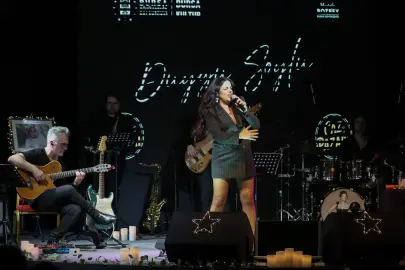 Bursa'da 'Caz Pazarı'nın konuğu Duygu Soylu oldu