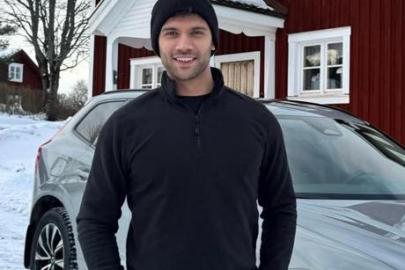 Caner Topçu'nun yeni tatil rotası belli oldu! Buz dolu suya girdi