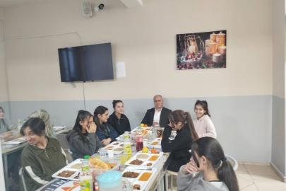 Diyadin’de Ramazan sofrasında anlamlı buluşma