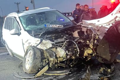 Diyarbakır'da kamyon ile otomobil çarpıştı: 2 yaralı