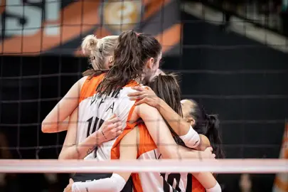 Eczacıbaşı, CEV Şampiyonlar Ligi'nde çeyrek finalde!