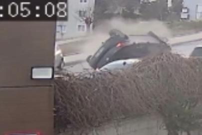 Elazığ’da otomobilin ters döndüğü kazanın görüntüleri ortaya çıktı