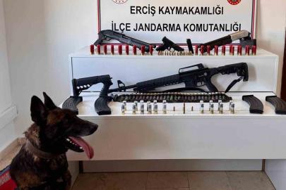 Erciş’te ruhsatsız silah ele geçirildi