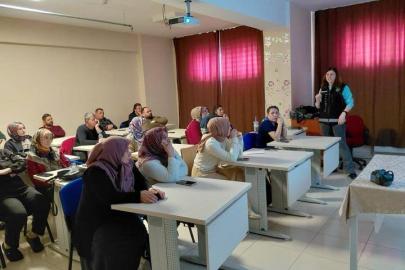 Erzincan’da narkotik ekiplerinden uyuşturucuyla mücadele eğitimi