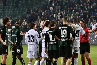 Fenerbahçe ve Beşiktaş, PFDK'ya sevk edildi!