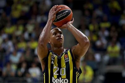 Fenerbahçe'de Galatasaray derbisi öncesi Devon Hall şoku! Ameliyat edildi
