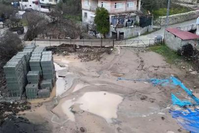 Hatay'da sağanak sele dönüştü