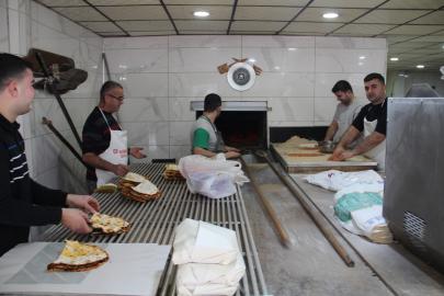 Hem ibadet hem hizmet: Fırıncıların Ramazan mesaisi