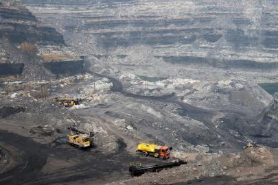 Hindistan'da kömür madenindeki patlamada ölenlerin sayısı 27'ye çıktı