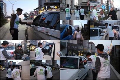 Hür Gençlik Gaziantep'te trafikteki vatandaşlara hurma ve su ikram etti