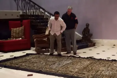 Kâbe örtüsüne ait parçaların, Epstein'ın evinde halı olarak kullanıldığı ortaya çıktı