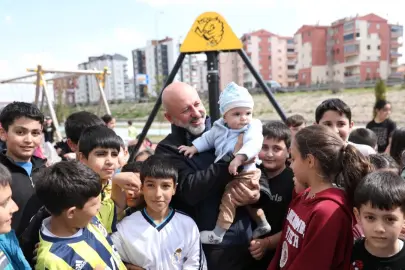 Kayseri Kocasinan'da park ve bahçelere kış bakımı
