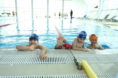 Konya'nın 20 ilçesinde 15 bin öğrenci yüzme öğreniyor