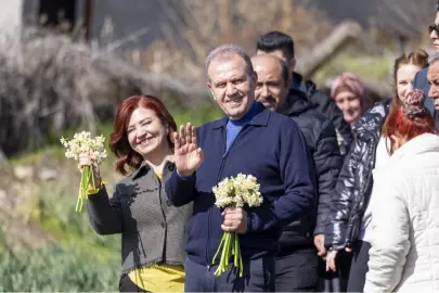 Mersin’de Nergis Şenliği renkli görüntülere sahne oldu