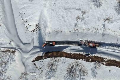 Muş ile Bitlis arasındaki kara yolu kar ve tipi nedeniyle ulaşıma kapatıldı