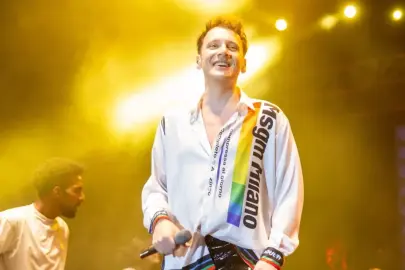 Şarkıcı Edis yurt dışı dönüşü gözaltına alındı