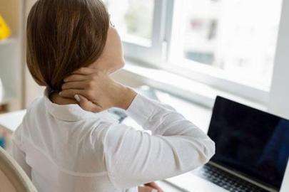 ‘Teknoloji boynu’ yaygınlaşıyor! Basit bir tutulma olmayabilir