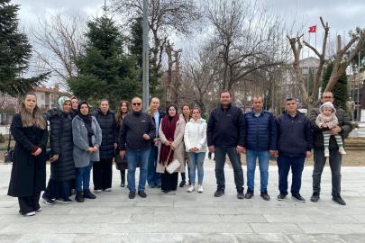 Tuvaletlerde kamera soruşturmasında görevden alınan okul müdürü için valiyi ziyaret ettiler