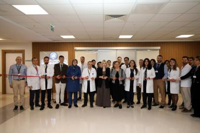 Üniversite hastanesinde göz hastalıklarına lazer ile tedavi