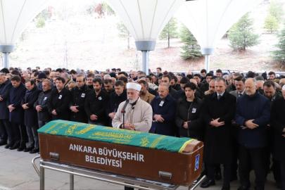 Usta yazar Bülent Akyürek, son yolculuğuna uğurlandı