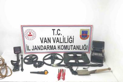Van’da kaçak kazı yapan 3 kişi yakalandı
