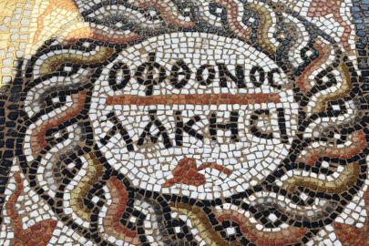 3 bin yıllık antik kentte kıskanan çatlasın mesajı