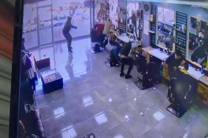 Adana’da berbere silahlı saldırı: Bir yaralı