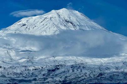 Ağrı Dağı ihtişamıyla göz kamaştırıyor