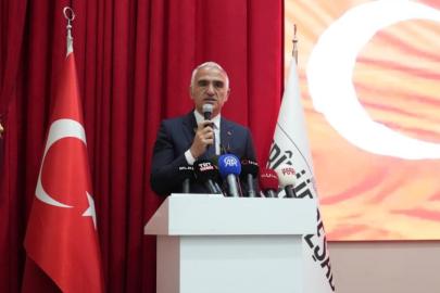 Bakan Ersoy: İstiklal Marşı'mız bugün de bizlere çok önemli bir yön göstermektedir