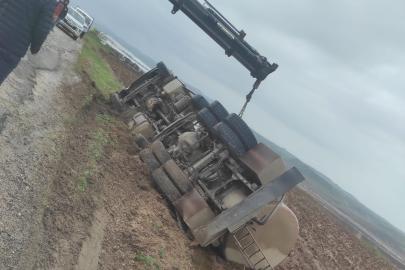 Batman’da içme suyu tankeri devrildi