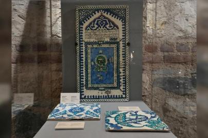 Çalınan 16ncı yüzyıllık iki çini Türkiye'ye iade edildi