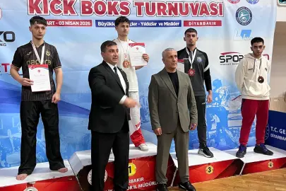 Çayırovalı sporcular o turnuvadan 2 madalyayla döndü
