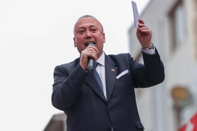 CHP'de Özkan Yalımın üyeliği askıya alındı