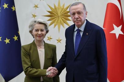 Cumhurbaşkanı Erdoğan, AB Komisyonu Başkanı ile görüştü