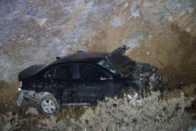 Elazığ’da otomobil şarampole uçtu: 2’si ağır 5 yaralı