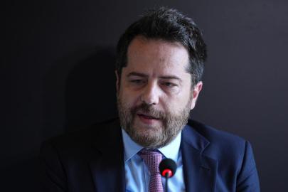 Erden Timur'un sahibi ve ortağı olduğu şirketlerin yönetimi TMSF'ye devredildi