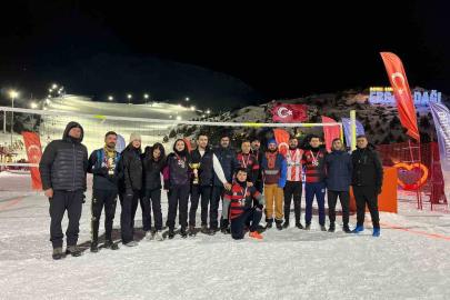 Ergan Dağı’nda kurumlar arası kar voleybolu turnuvası tamamlandı