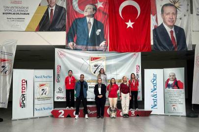 Erzincanlı sporcular Havalı Silahlar Coşkun Abiş Kupası’ndan derecelerle döndü
