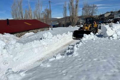 Erzurum’da karla mücadele devam ediyor